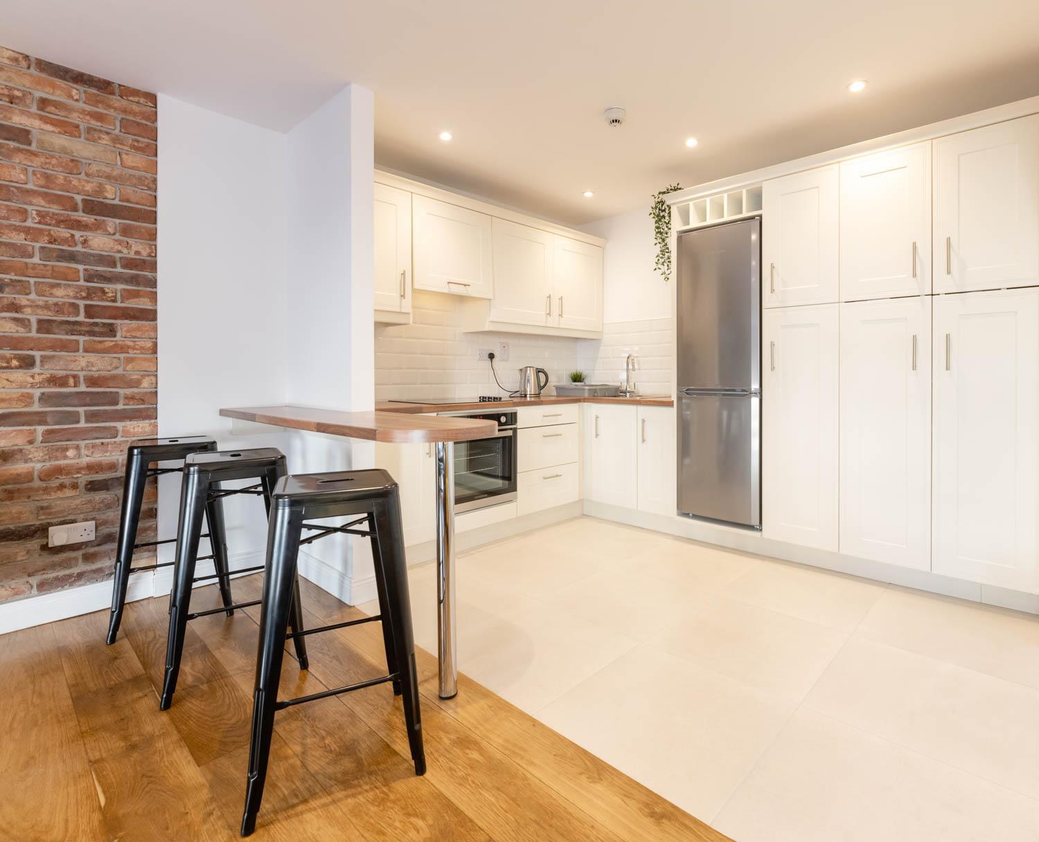 Modern Canal View Home, In City Centre, Sleeps 8 Голуэй Экстерьер фото